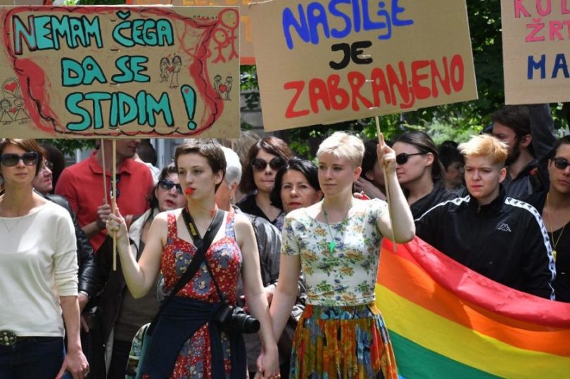 izlazak iz miravirtualno djevojka na mreži