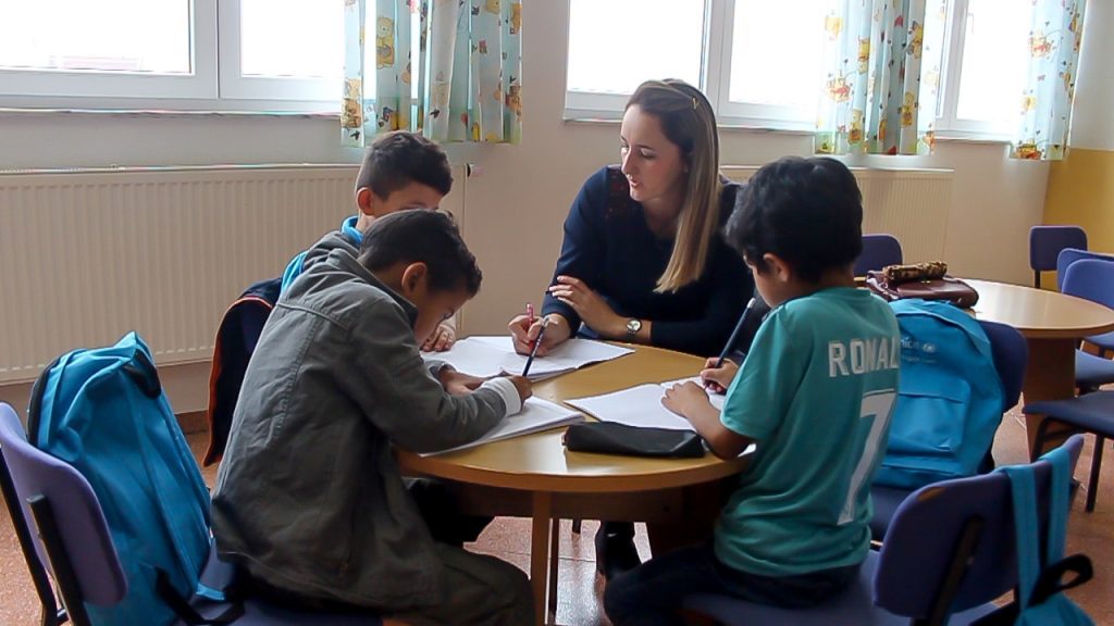 Maja i Donya ponovo zajedno u školskoj klupi