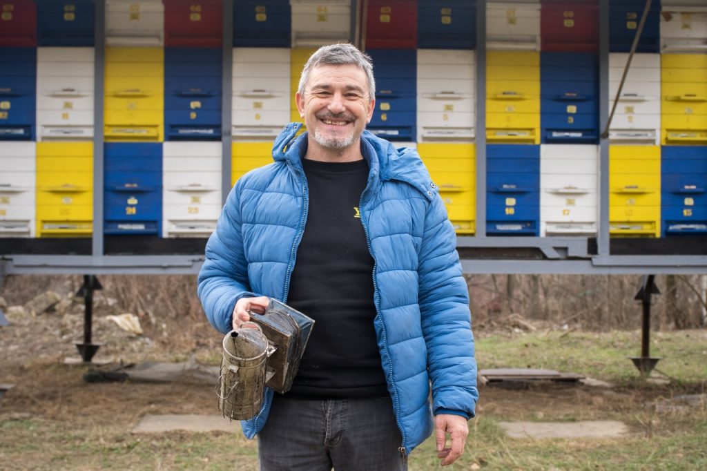 Slađan ima neobično zanimanje, on je SOS spasilac za pčele,