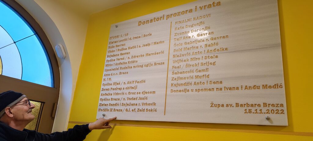 BOŠNJACI I HRVATI ZAJEDNO OBNAVLJALI KATOLIČKU CRKVU U BREZI