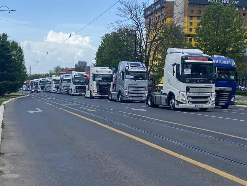 PREVOZNICI I LOGISTIČARI IZ BiH: “DOSTA JE BILO, VRIJEME JE DA SE ČUJE NAŠ GLAS”