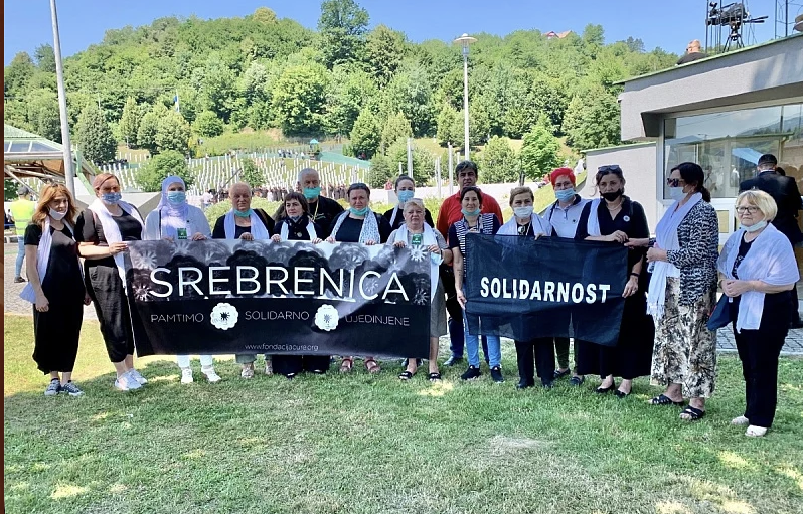 Žene u crnom u Beogradu organiziraju stajanje u tišini za žrtve genocida u Srebrenici